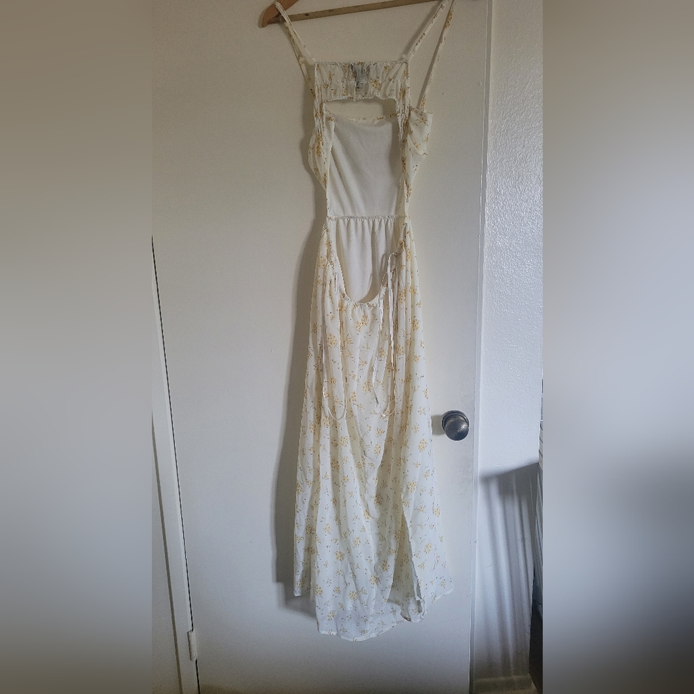 Yellow dress